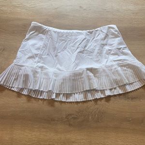 White lululemon skirt